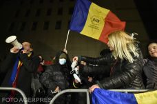 Kórháztűz Bukarestben: többtucatnyian tüntettek az egészségügyi minisztérium épülete előtt