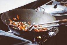 Ezzel a módszerrel állapíthatja meg, hogy ehető-e még a kint felejtett étel