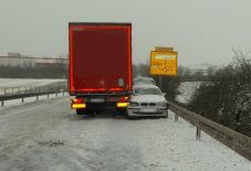 Hősként ünnepelnek egy román kamionost Németországban