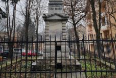 Letisztították a pénteken lemázolt székely vértanúk emlékművét