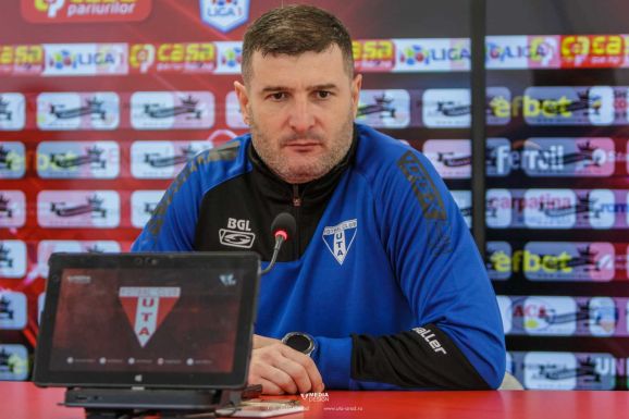 Liga 1: szívbajt hoztak játékosai az Aradi UTA-t irányító Bálint Lászlóra