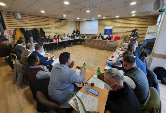 Összefogással hoznának létre kutatási és inkubációs központot Csíkszeredában