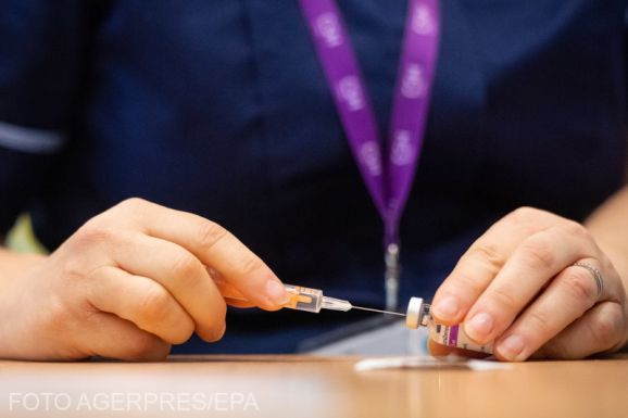 Még az idén új generációs vakcinát készíthet az AstraZeneca/Oxford az új vírusvariánsok ellen