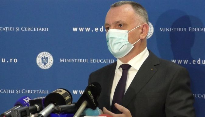 Elkülönítette a pénzt a kormány a tananyagpótló órák kifizetésére