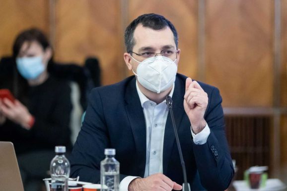 Egészségügyi miniszter: csak szülői beleegyezéssel lehet a tanulókat gyorstesztelni