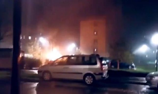 Franciaország: 861 autót gyújtottak fel szilveszter éjjel – s ez még kevés