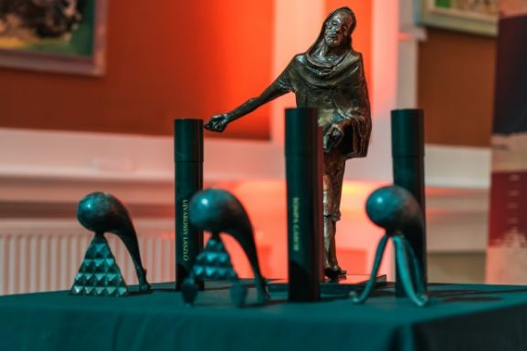 László Noémit, Felméri Cecíliát és Zoltán Bélát díjazza a magyar kultúra napján az RMDSZ