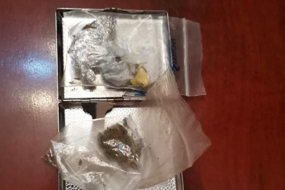 Magas kockázatú kábítószerrel kereskedő fiatalembert vettek őrizetbe Háromszéken