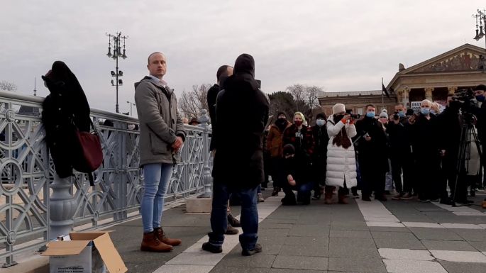 A korlátozások ellen tüntettek szerte Európában
