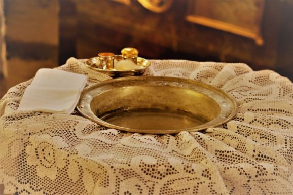 Kis híján megfulladt egy gyermek keresztelés közben