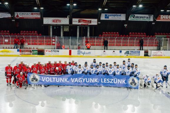 Megemlékeztek a csíkszeredai jégkorongozás kezdeteiről