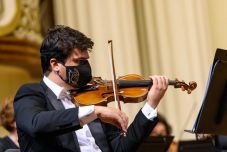 Hónapok óta először áll közönség elé a kolozsvári filharmónia, ezúttal Tordán