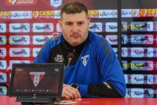 Liga 1: szívbajt hoztak játékosai az Aradi UTA-t irányító Bálint Lászlóra