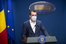 Közzétette az egészségügyi miniszter a bécsi egyetemi oklevelét