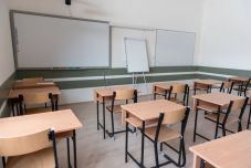 Felmérés: a lakosság háromnegyede úgy véli, meg kell nyitni az iskolákat február 8-án