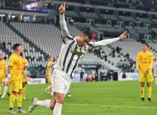 Ronaldo megelőzte Pelét a gólszerzők örökrangsorában