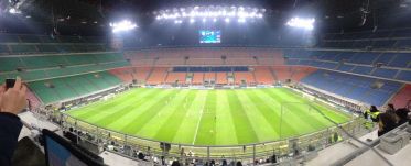 Lebontják Milánó világhírű futballstadionját