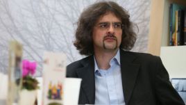 A programszerűség hiányzik – Szonda Szabolcs műfordító a román-magyar irodalmi átjárásokról