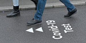 Ausztria egy héttel meghosszabbítja a teljes zárlatot