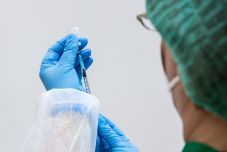 Kisokos: így működik a Romániában is használt Pfizer-BioNTech vakcina