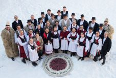 A csíksomlyói tűzkárosultak javára gyűjt a Hargita Együttes