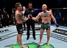 UFC: Conor McGregor kikapott Dustin Poiriertől, ledőlt a bálvány