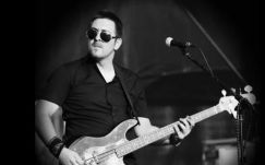 Elhunyt Nagy László Levente, a Knock Out zenekar basszusgitárosa