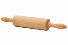 Suceava megye: nyújtófával kergette a felesége, a rendőrökhöz fordult a férj