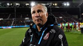 Sajtóhírek: szerdán ír alá új csapatával Dan Petrescu, a Kolozsvári CFR volt edzője
