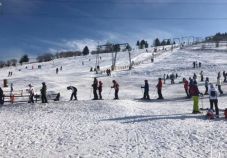 Hargita megyei hegyimentők: legyünk türelmesek egymással a túlzsúfolt sípályákon