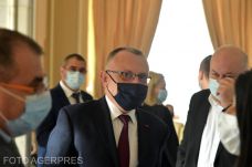 A tanügyminiszter szeretné, ha február 8-án kinyitnának az iskolák