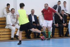 Gyimesközéplokon felavatták a Márton Áron Sportcsarnokot