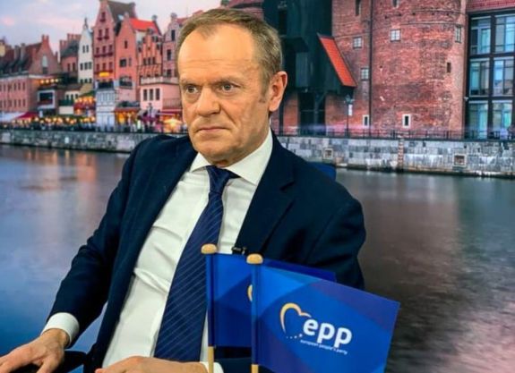 Donald Tusk néhány hónapon belül átadná az Európai Néppárt vezetését