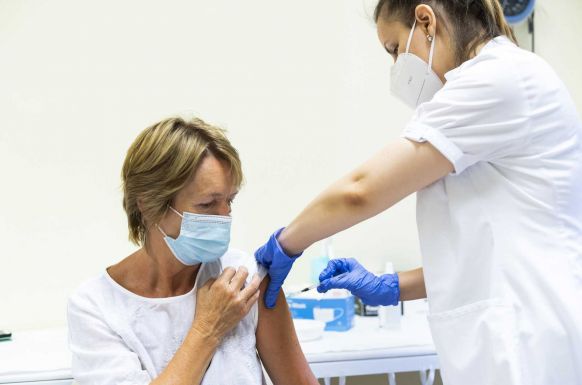 16 455 személy kapta meg a COVID-19 elleni vakcinát az elmúlt 24 órában