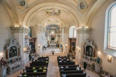 Megújult a szamosújvári műemlék ferences templom és kolostor