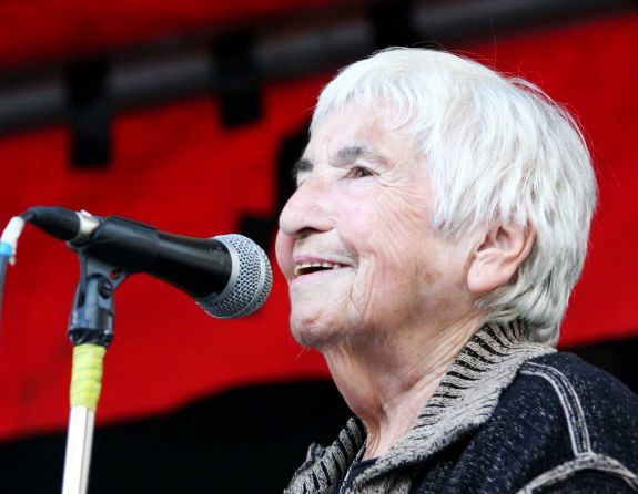 Meghalt Esther Bejarano, a holokauszt egyik leghíresebb túlélője
