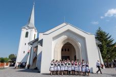 Felavatták Mezőpanit új református templomát
