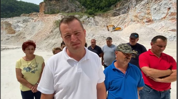 Ismét éhségsztrájkolnak a Bihar megyei mészkőbányászok