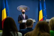 Újabb lazítások bevezetésére készül a kormány augusztustól