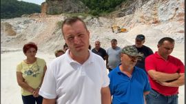 Ismét éhségsztrájkolnak a Bihar megyei mészkőbányászok