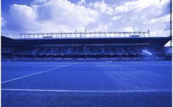 Szexuális bűncselekmény miatt letartóztattak egy Everton-futballistát