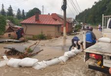 Felhőszakadás miatt lezárták a forgalmat Buşteni területén