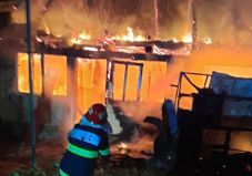 Hősnek nevezte a prefektus a nagyszülei életét megmenteni próbáló Hargita megyei fiút