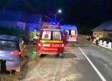 Nyolc fiatal érintett egy péntek hajnalban történt autóbalesetben