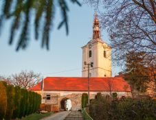 Több mint négy millió lejt hagytak jóvá a Hargita megyei egyházaknak