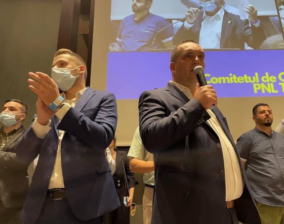 Durvul a PNL-s belháború: botrányba fulladt a helyi szervezet elnökválasztása Temesváron