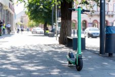 Robbant az elektromos roller, tűzvész lett a vége