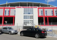 Szobrot „ültetnek” Aradon a Neuman Ferenc Aréna névadójának