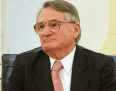 80 éves „az elfogultság és a tudatlanság oszlatója”, Karol Wlachovský