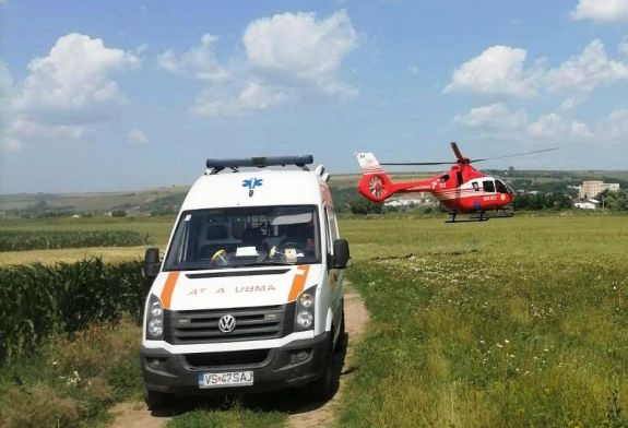 Lezuhant a teraszról egy másfél éves gyermek, az anyja utána esett